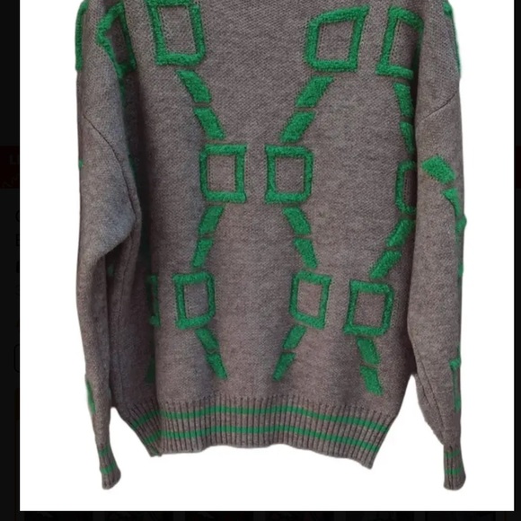 Chic Womens Boyfriend High Contrast Knit Cardigan - V-Neck Button Up Design - Picture 9 of 9